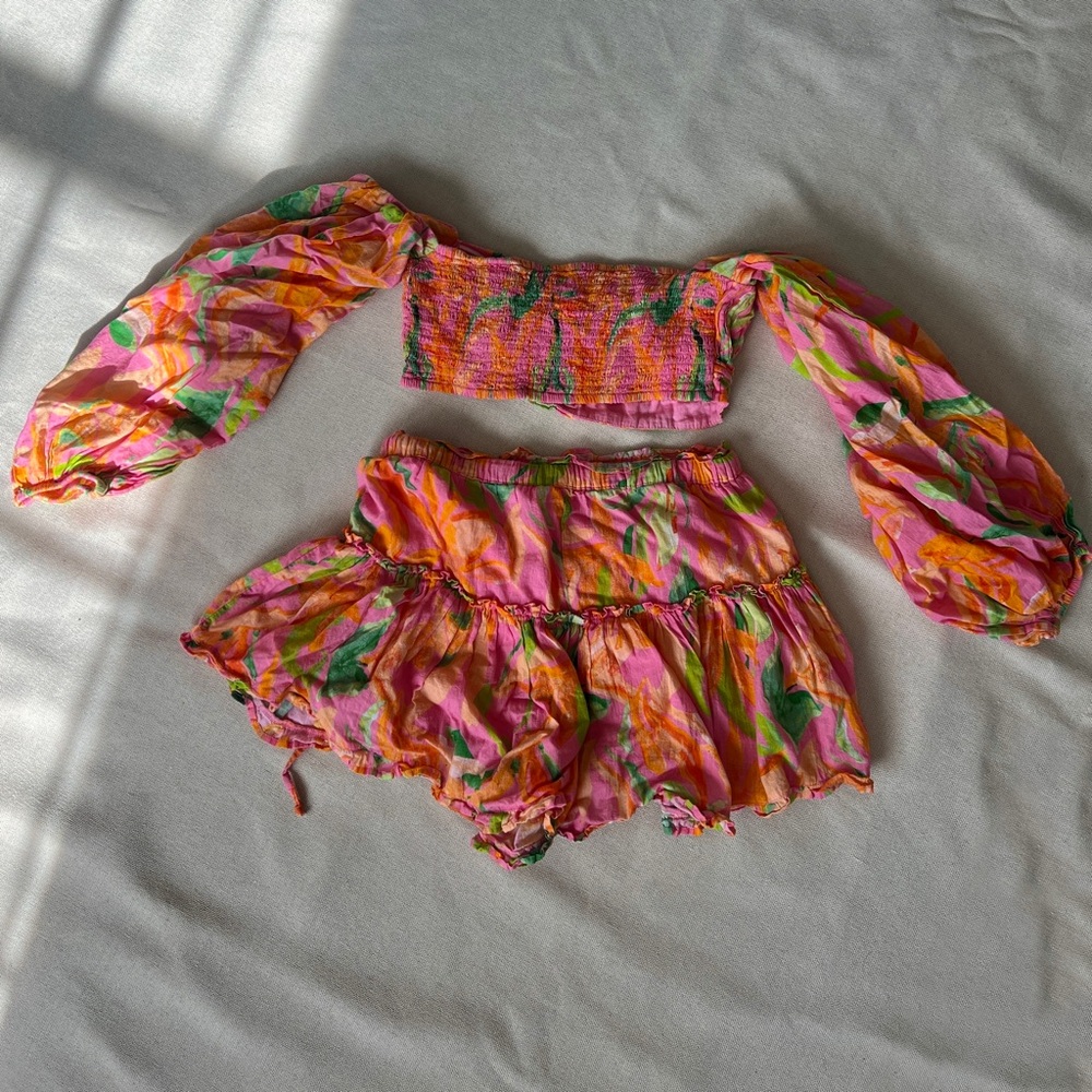 RAHI Floral Two-Piece Set - Picture 2 of 3